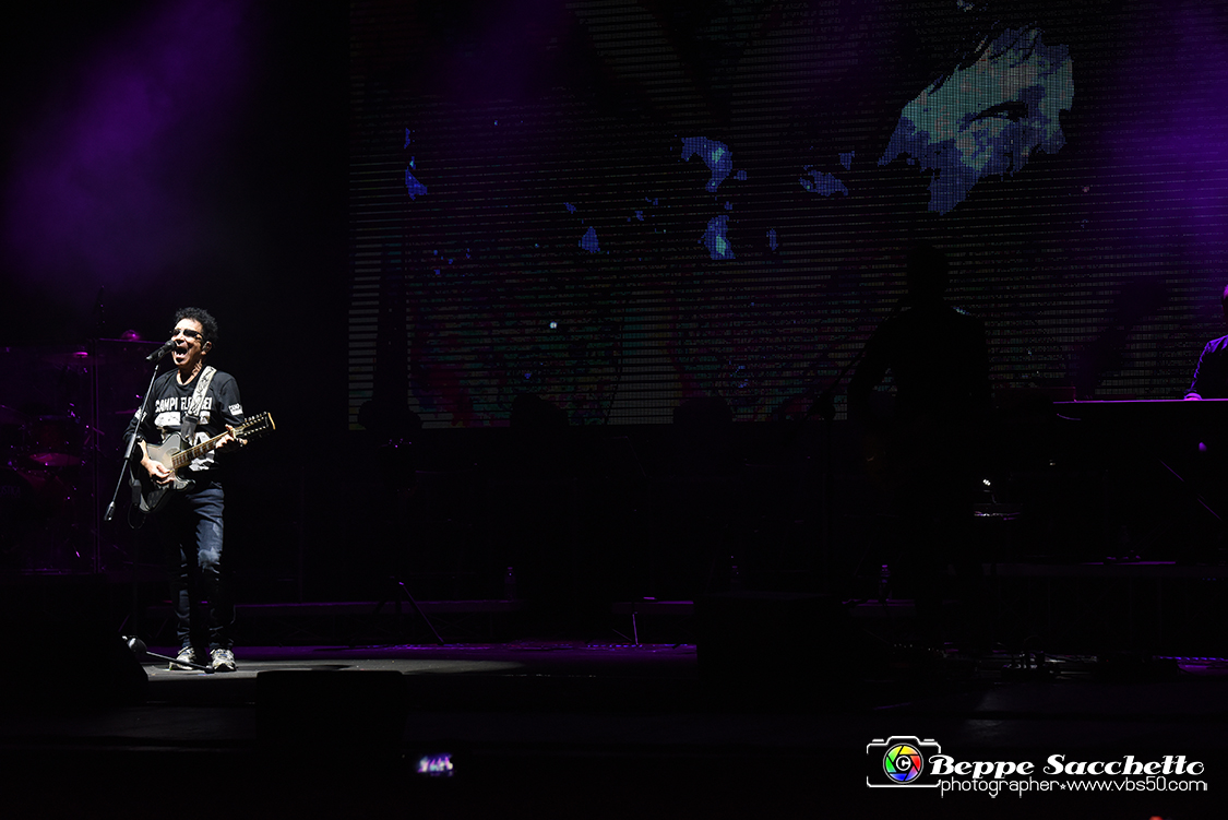 VBS_4128 - Concerto Edoardo Bennato - Peter Pan Rock 'n' Roll Tour.jpg